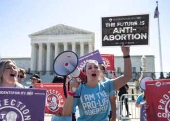 18 States Immediately Outlaw Abortion After Roe v. Wade Decision